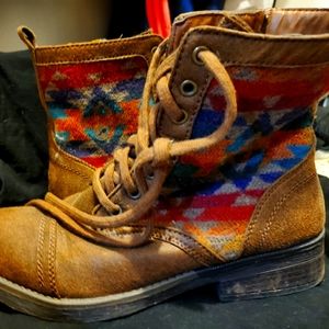 Casual Boot size 8.5